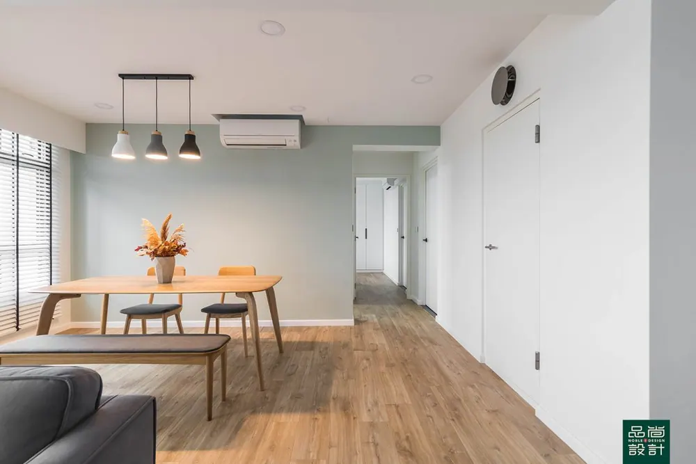 Dining area in Alkaff Lakeview 4-room — interior by Noble Interior Design