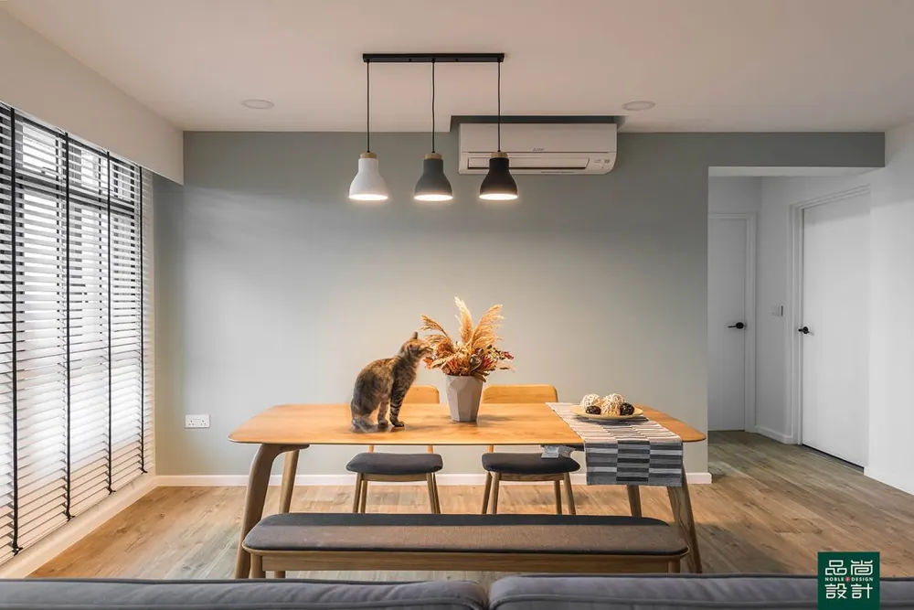 Dining area in Alkaff Lakeview 4-room — interior by Noble Interior Design