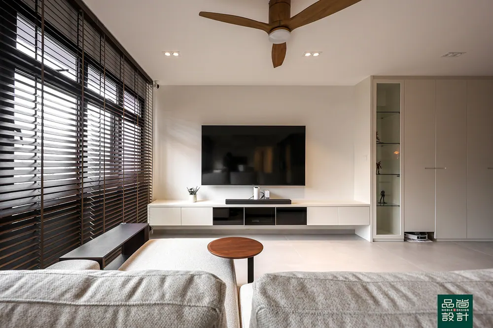 Teck Ghee Vista @ AMK 5-room — interior by Noble Interior Design