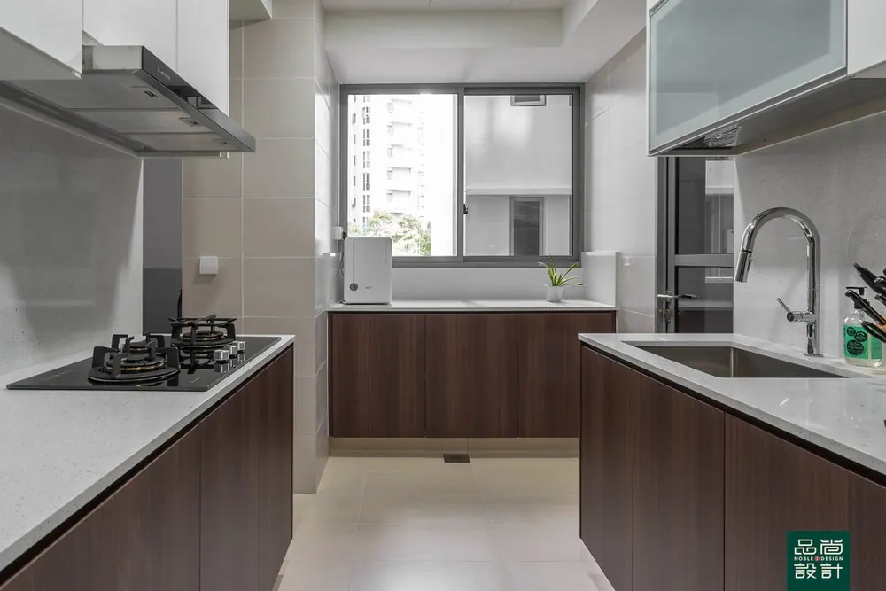 Arc @ Tampines 3 Bedroom — interior by Noble Interior Design