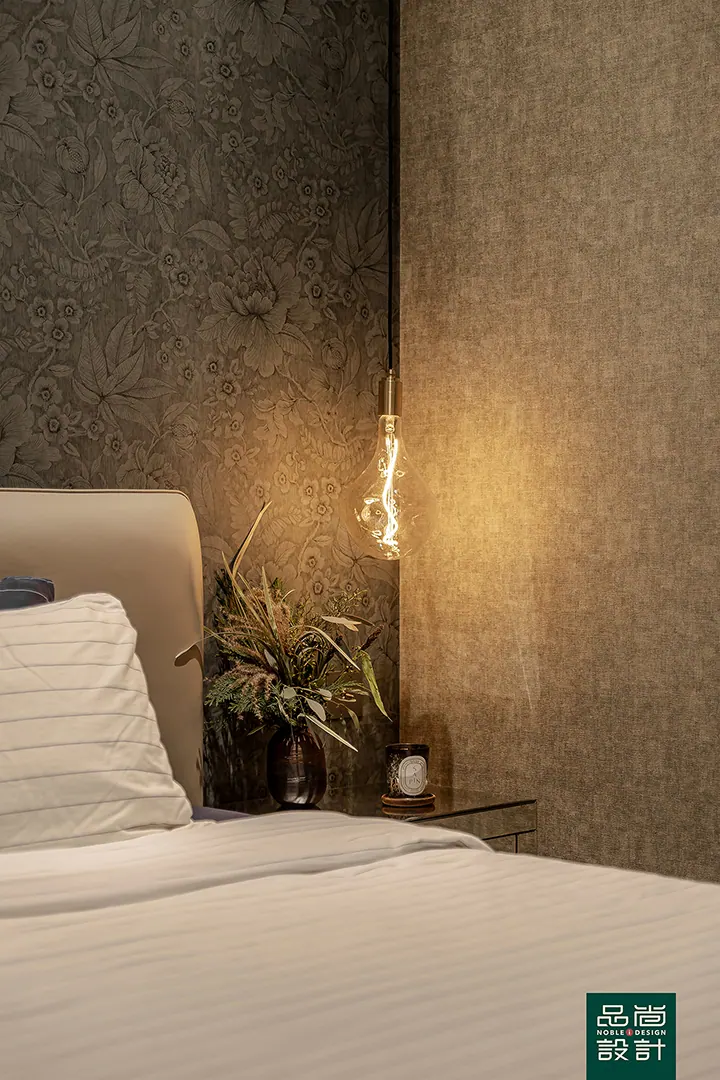 Avenue South Residence 3 Bedroom — interior by Noble Interior Design