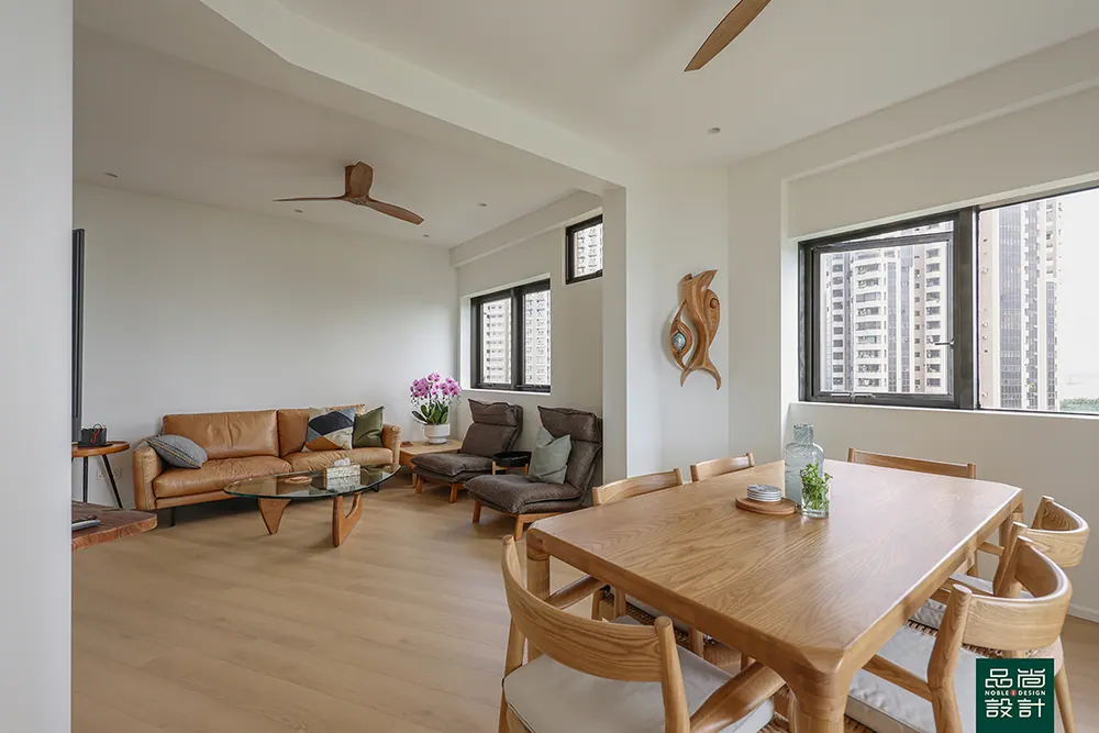 Bayshore Park 3 Bedroom — interior by Noble Interior Design