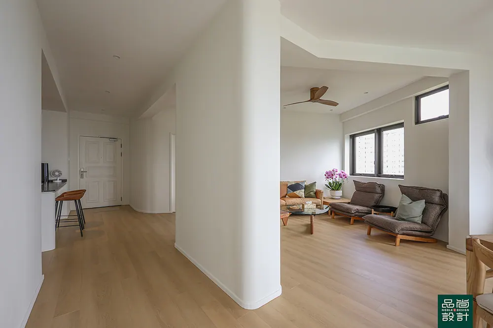 Bayshore Park 3 Bedroom — interior by Noble Interior Design