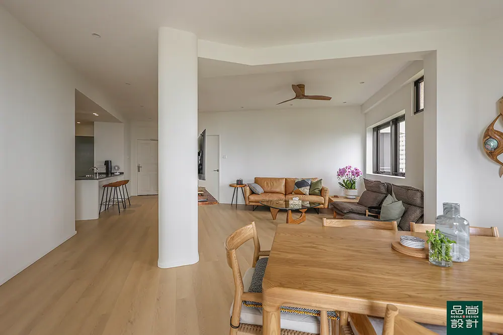 Bayshore Park 3 Bedroom — interior by Noble Interior Design