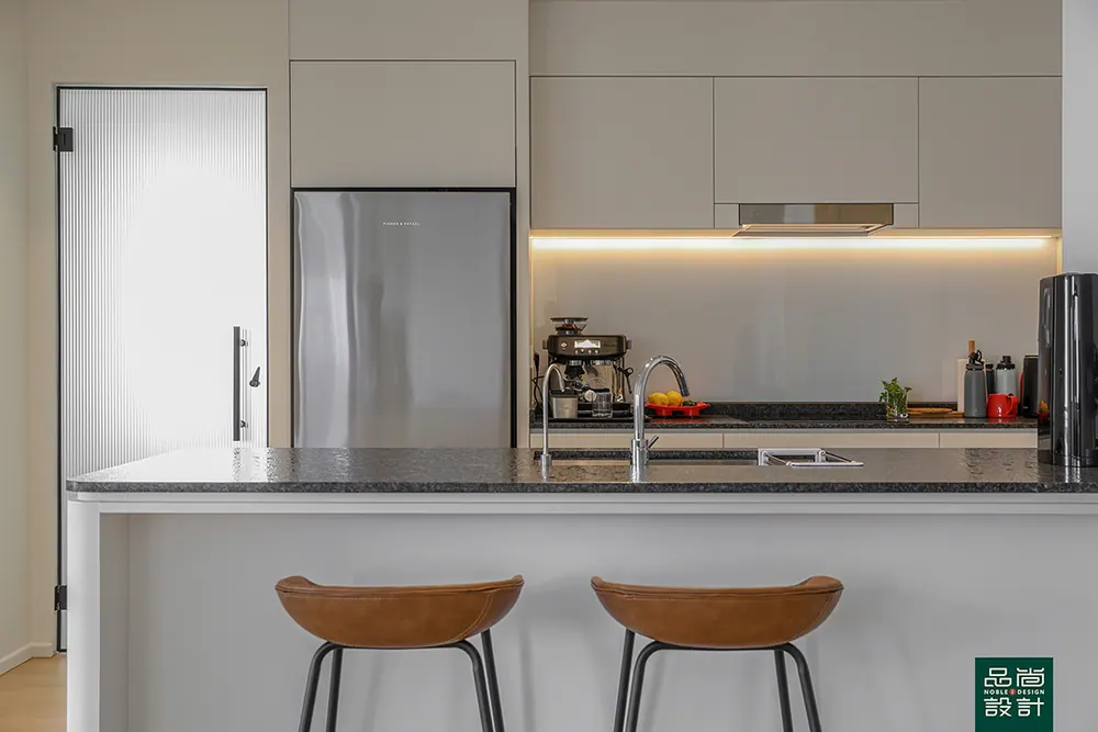 Bayshore Park 3 Bedroom — interior by Noble Interior Design