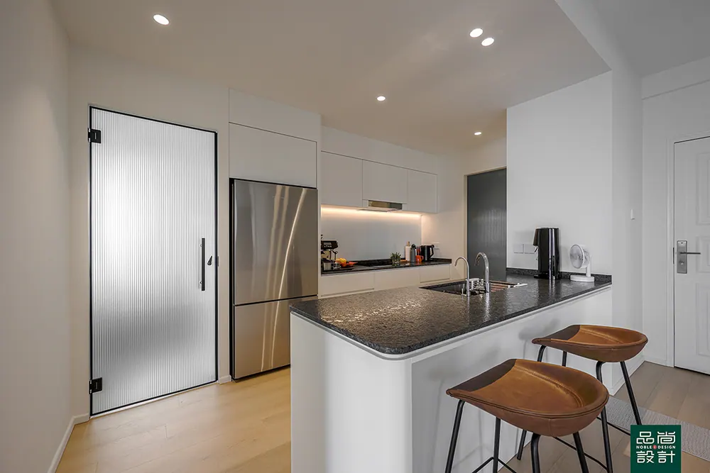 Bayshore Park 3 Bedroom — interior by Noble Interior Design