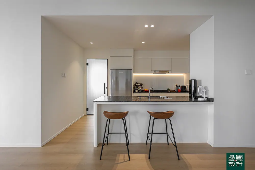 Bayshore Park 3 Bedroom — interior by Noble Interior Design