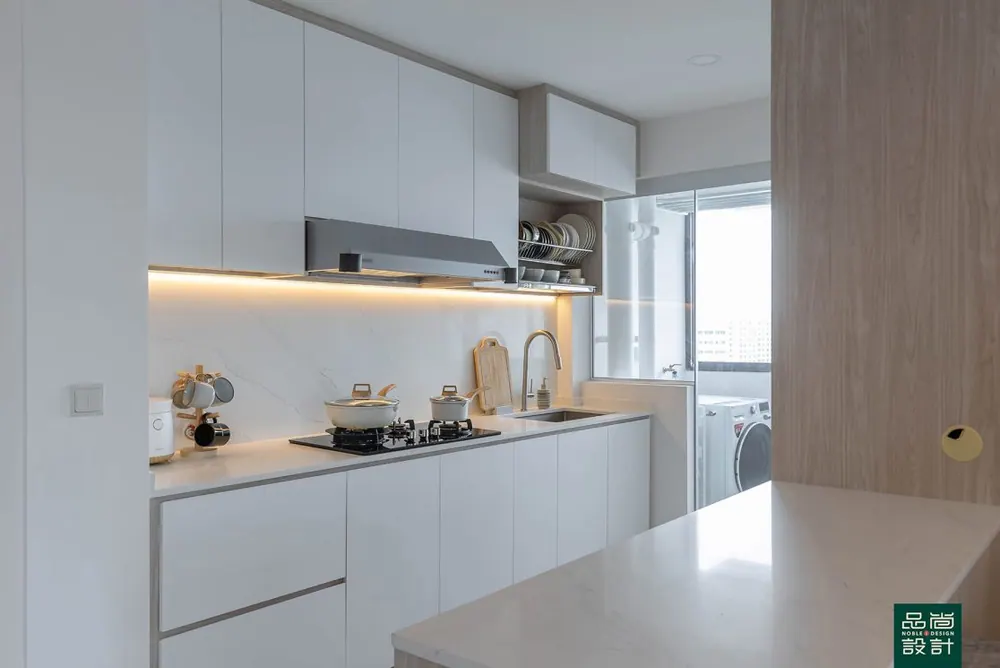 Compassvale Helm @ Sengkang 4-room — interior by Noble Interior Design