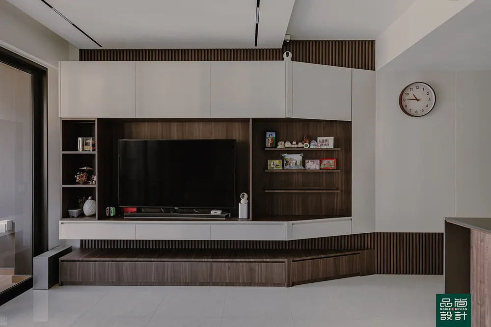 Copen Grand 5 Bedroom Premium — interior by Noble Interior Design (2 of 21)