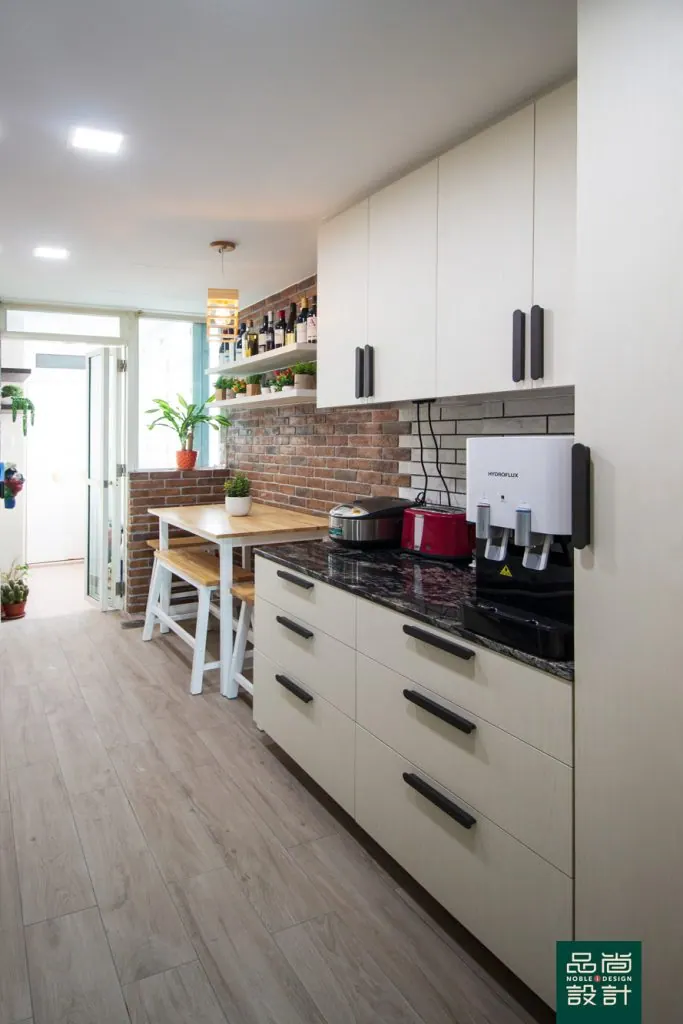 Costa Del Sol 3 Bedroom — interior by Noble Interior Design