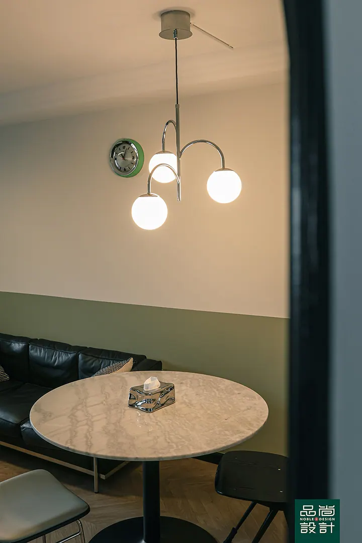 Crawford Court 3-room — interior by Noble Interior Design
