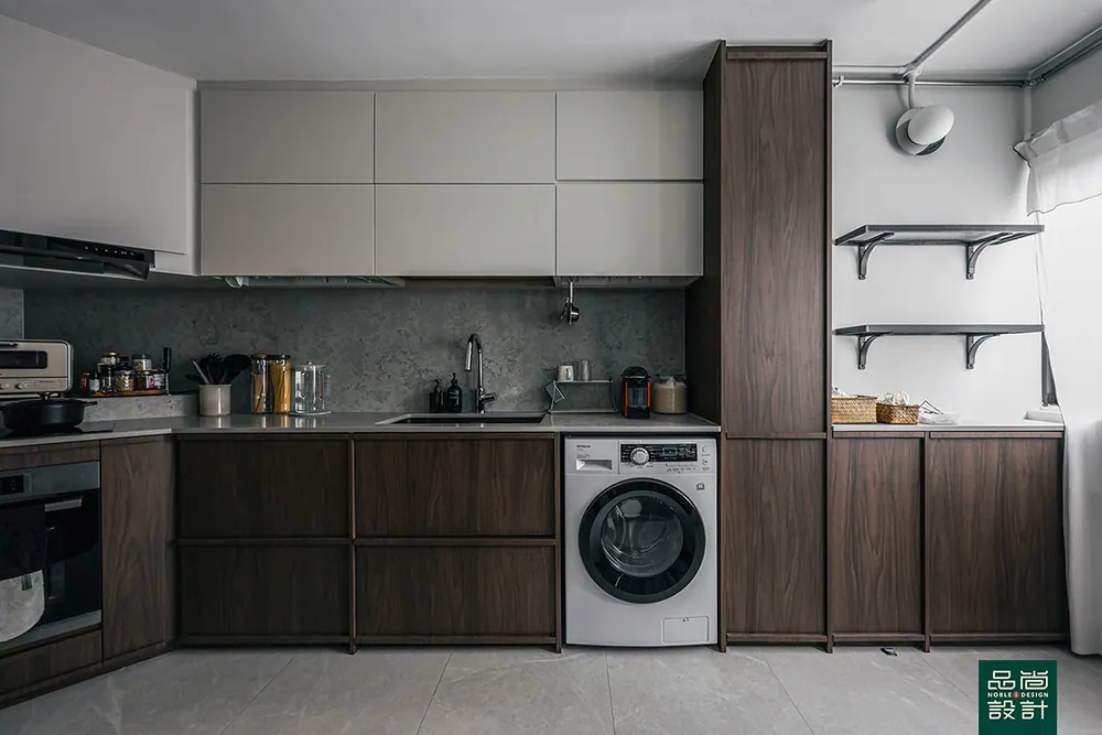Crawford Court 3-room — interior by Noble Interior Design