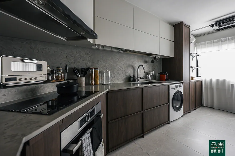 Crawford Court 3-room — interior by Noble Interior Design