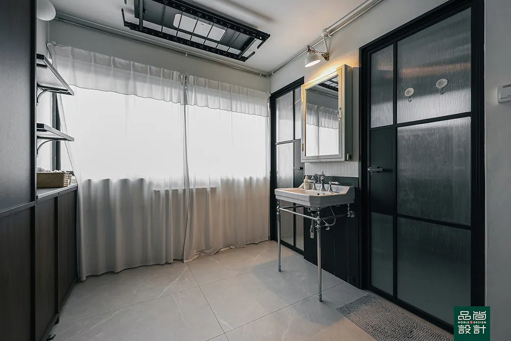 Crawford Court 3-room — interior by Noble Interior Design