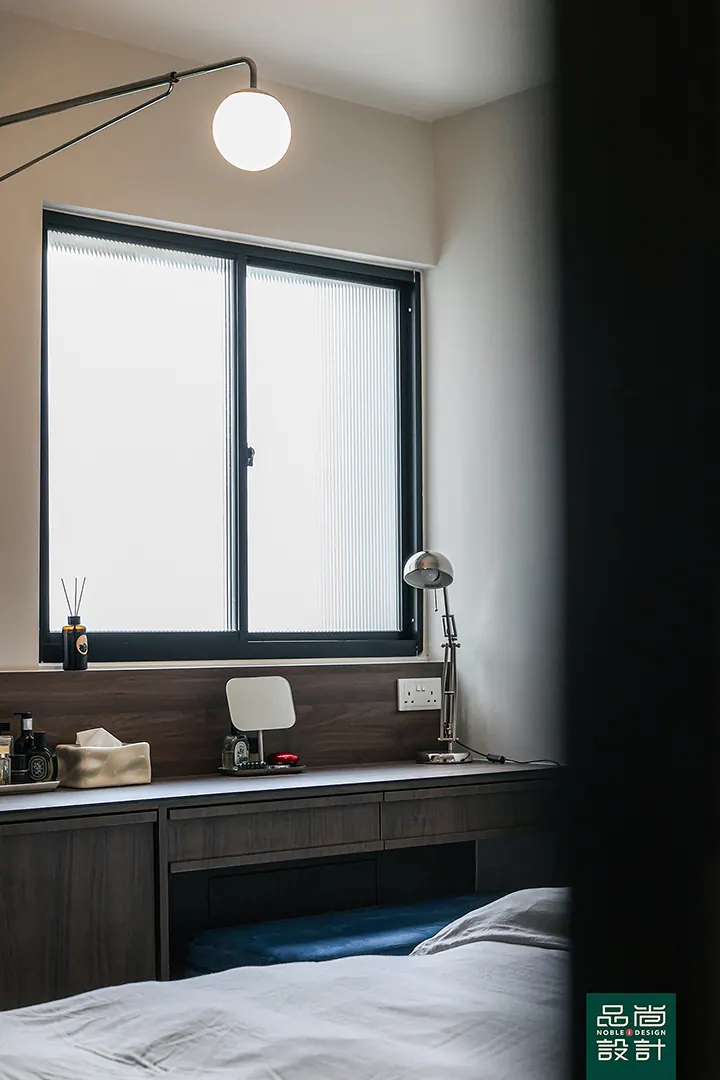 Crawford Court 3-room — interior by Noble Interior Design