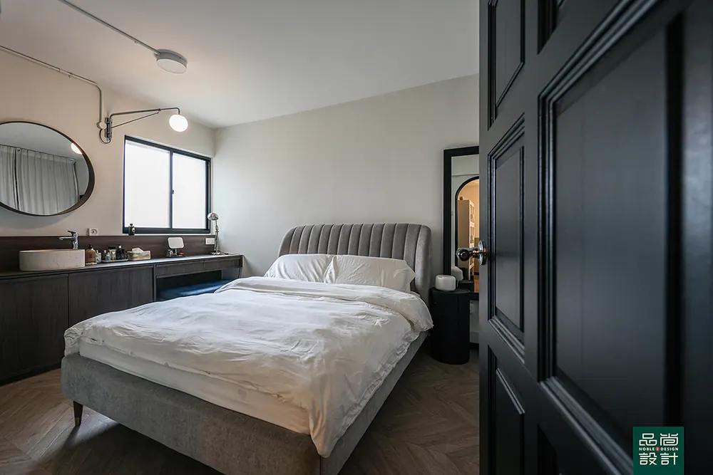 Crawford Court 3-room — interior by Noble Interior Design