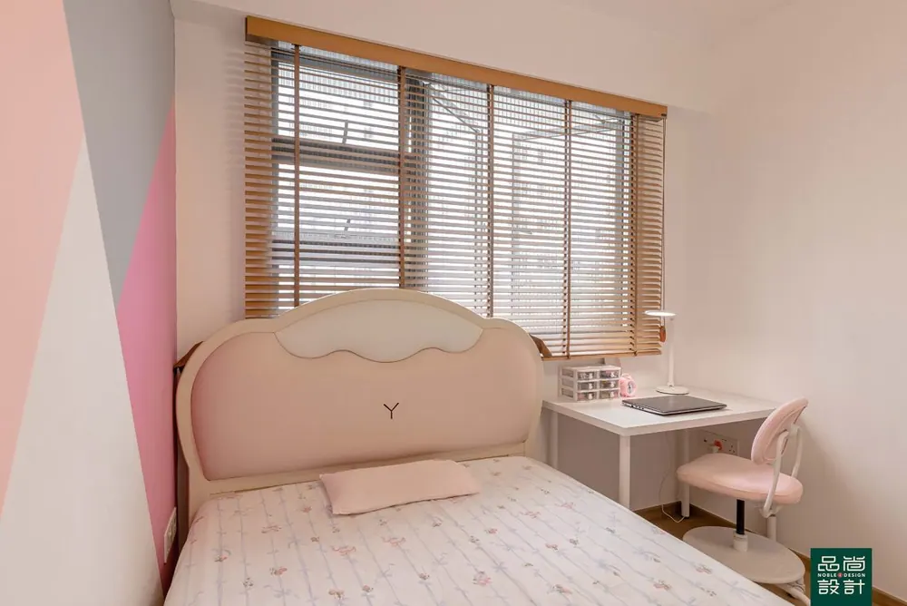Dakota Breeze 4-room — interior by Noble Interior Design