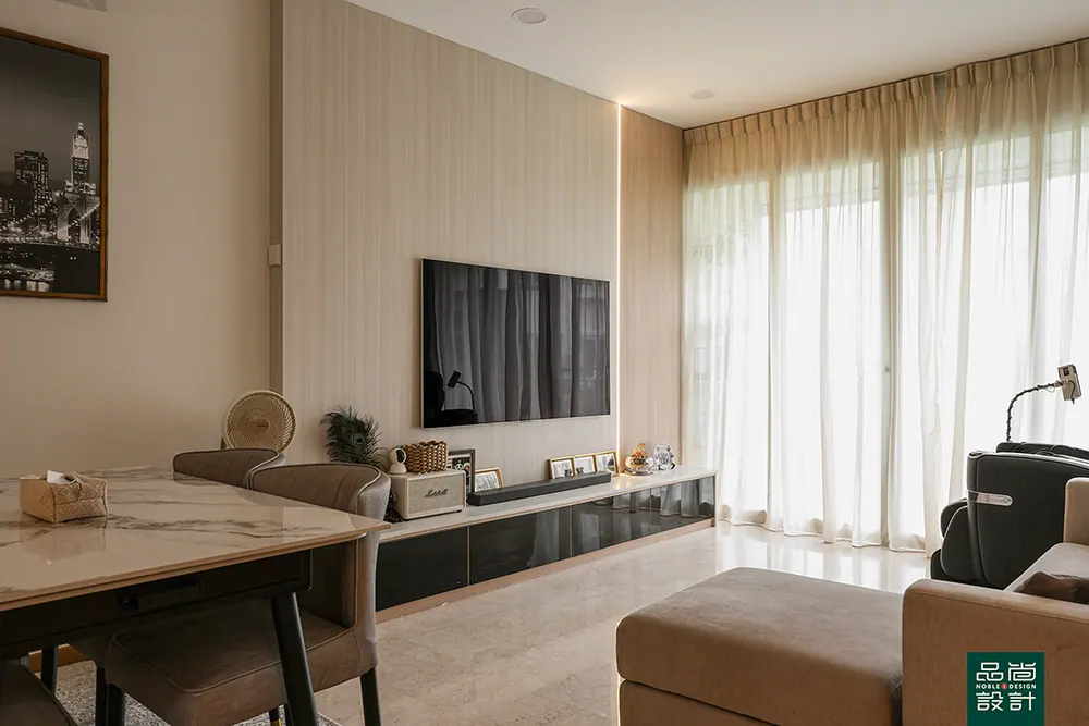 Edelweiss Park 3 Bedroom — interior by Noble Interior Design
