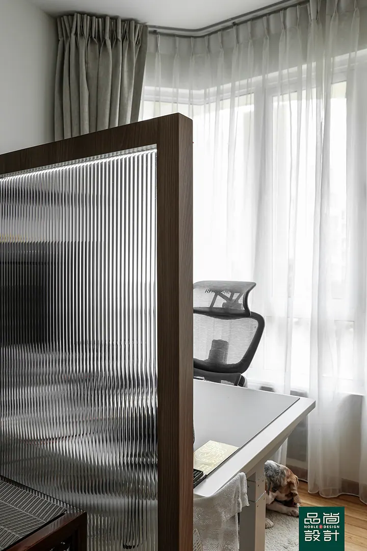 Edelweiss Park 3 Bedroom — interior by Noble Interior Design