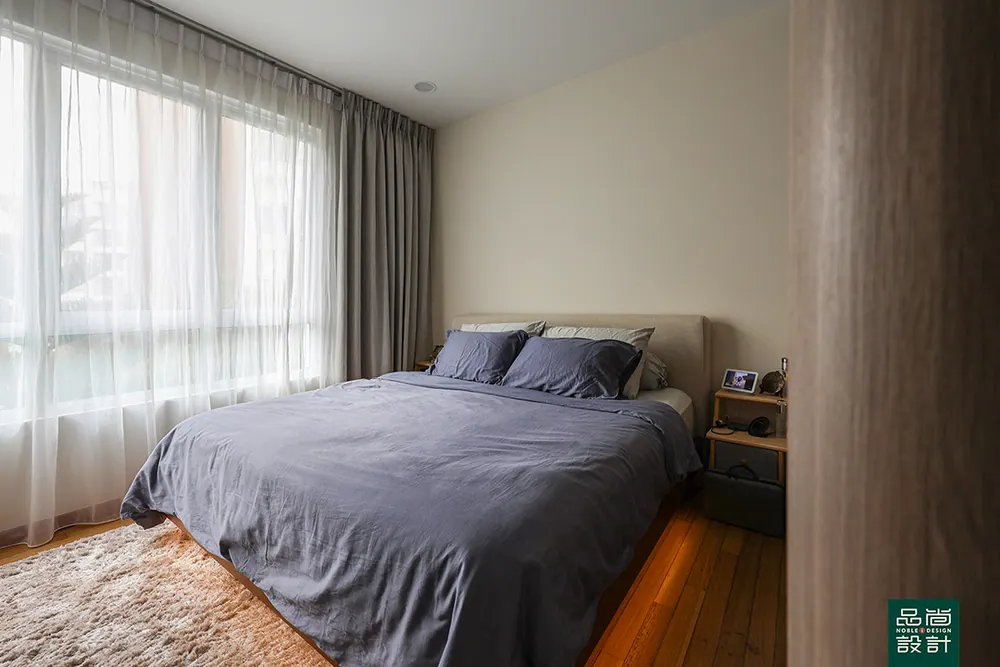 Edelweiss Park 3 Bedroom — interior by Noble Interior Design