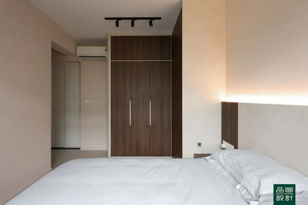 Fajar Hills 4-room — interior by Noble Interior Design