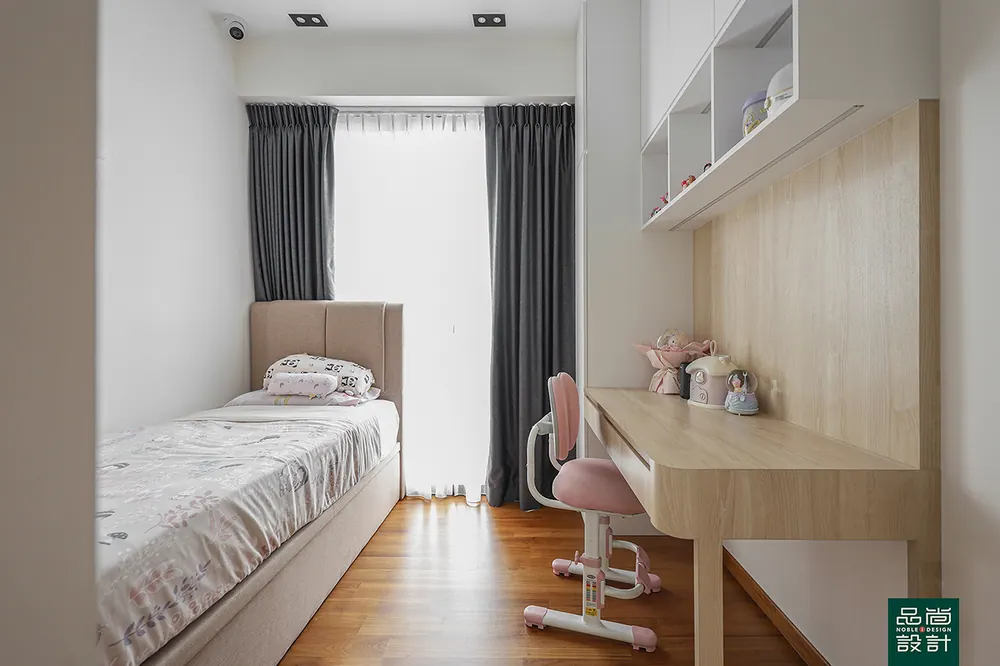 Fourth Avenue Residences 3 Bedroom — interior by Noble Interior Design