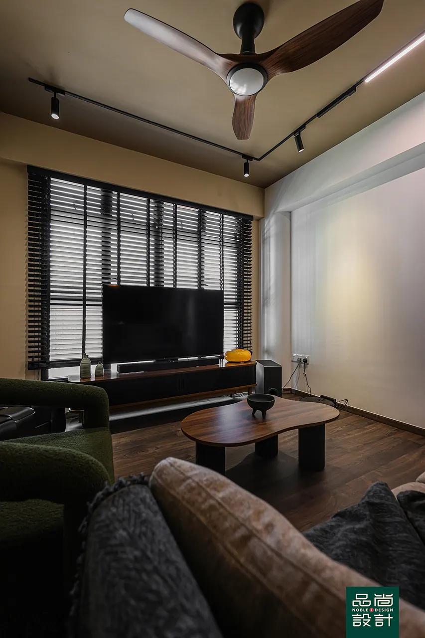 Tengah Garden Vines 4-room — interior by Noble Interior Design