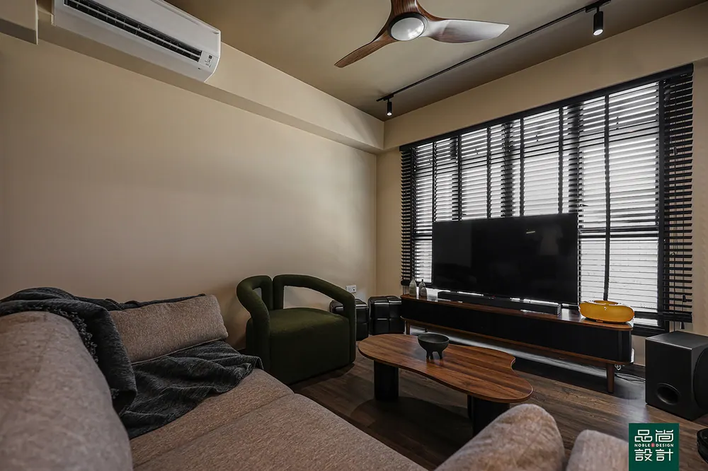 Tengah Garden Vines 4-room — interior by Noble Interior Design