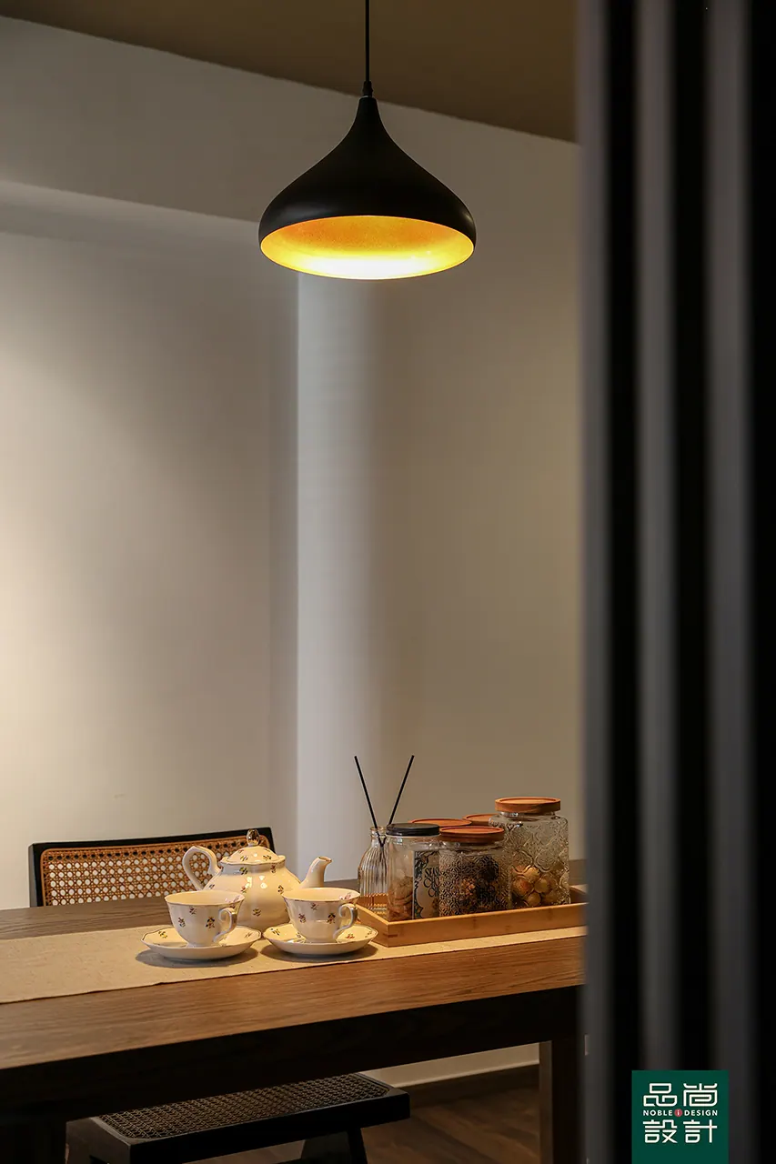 Tengah Garden Vines 4-room — interior by Noble Interior Design