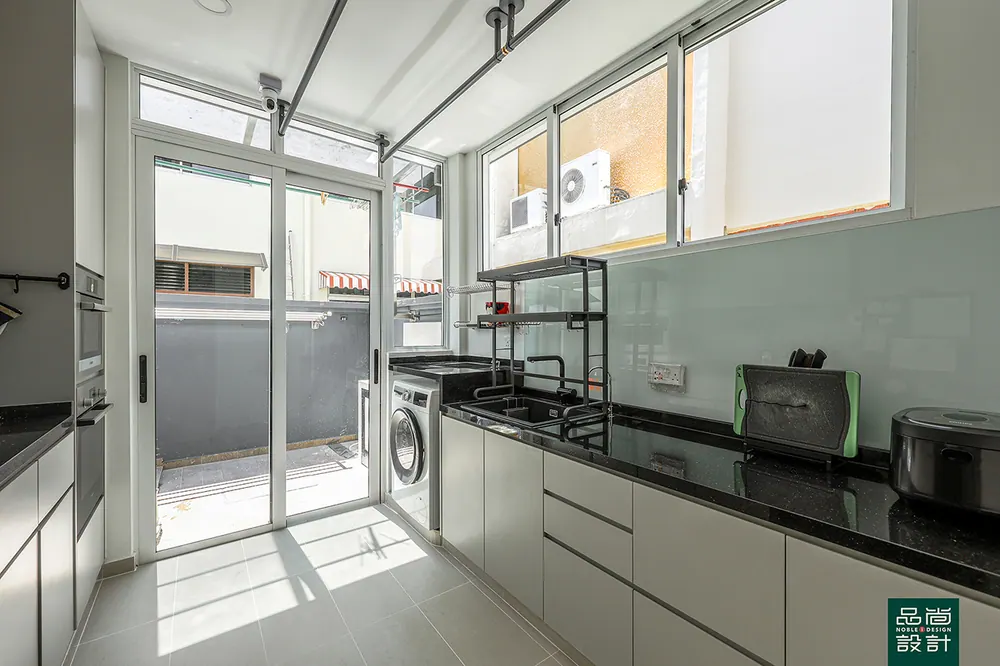 3-Storey Semi-Detached — interior by Noble Interior Design (22 of 36)
