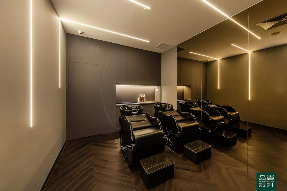 Kiu Hair Gallery — interior by Noble Interior Design