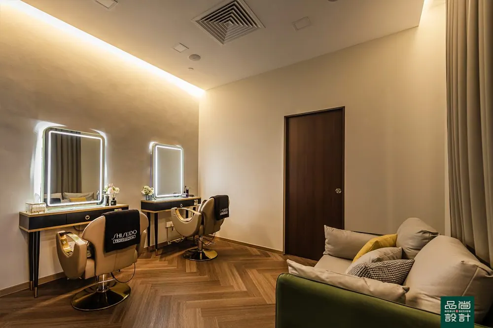 Kiu Hair Gallery — interior by Noble Interior Design