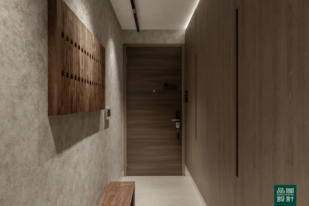 The Gentlemen’s Haven: A Stylish Escape