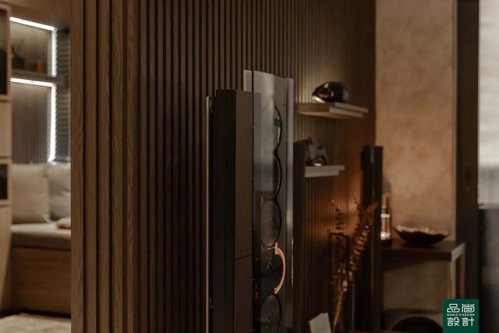 The Gentlemen’s Haven: A Stylish Escape — interior by Noble Interior Design (7 of 50)