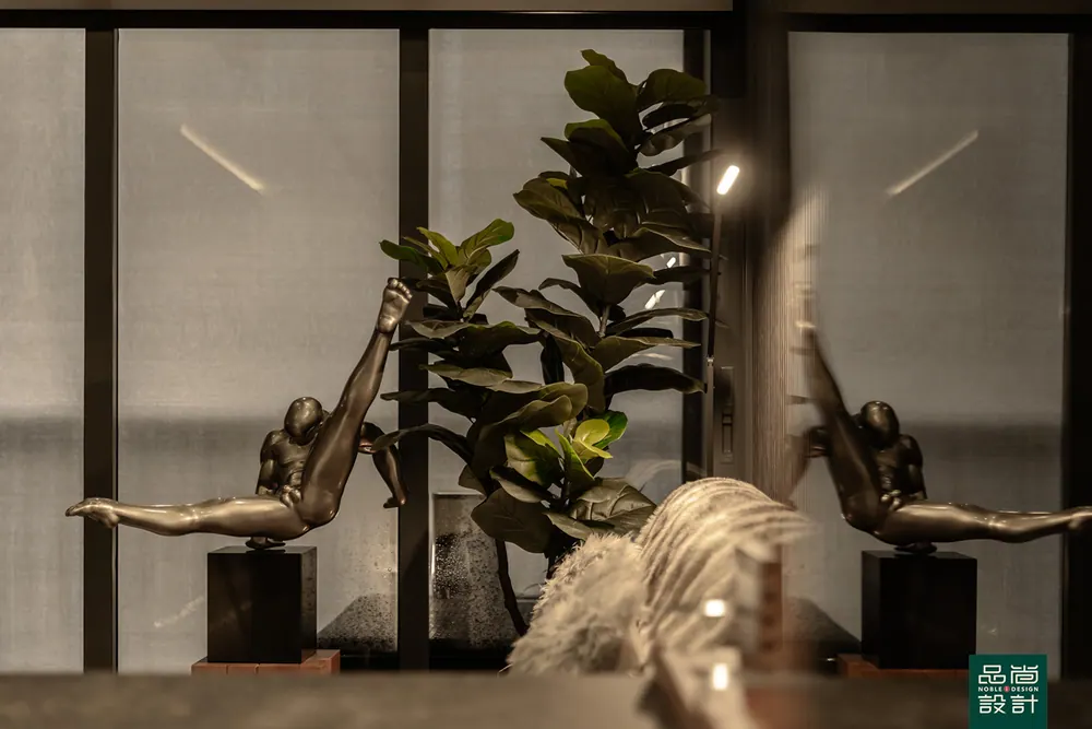 The Gentlemen’s Haven: A Stylish Escape — interior by Noble Interior Design (9 of 50)