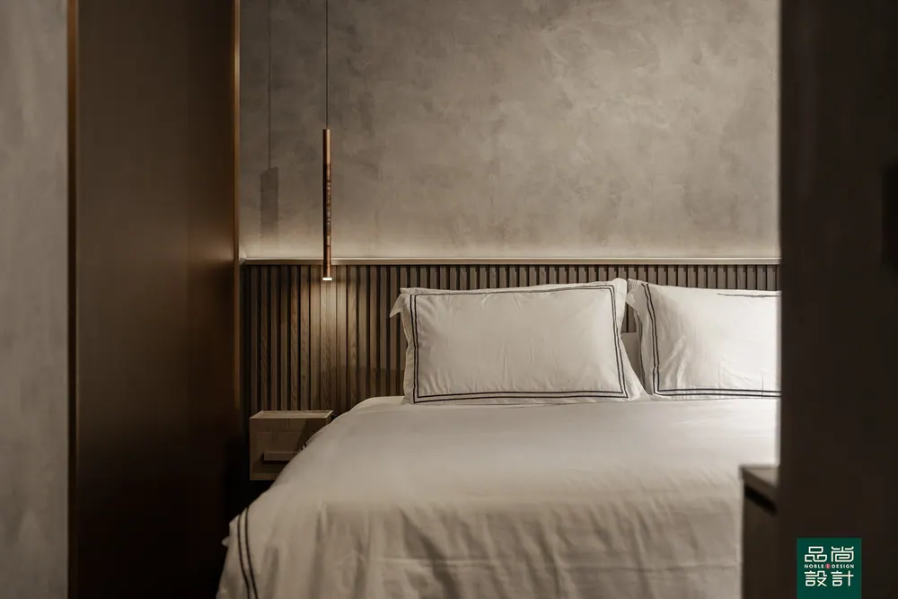 The Gentlemen’s Haven: A Stylish Escape — interior by Noble Interior Design (30 of 50)
