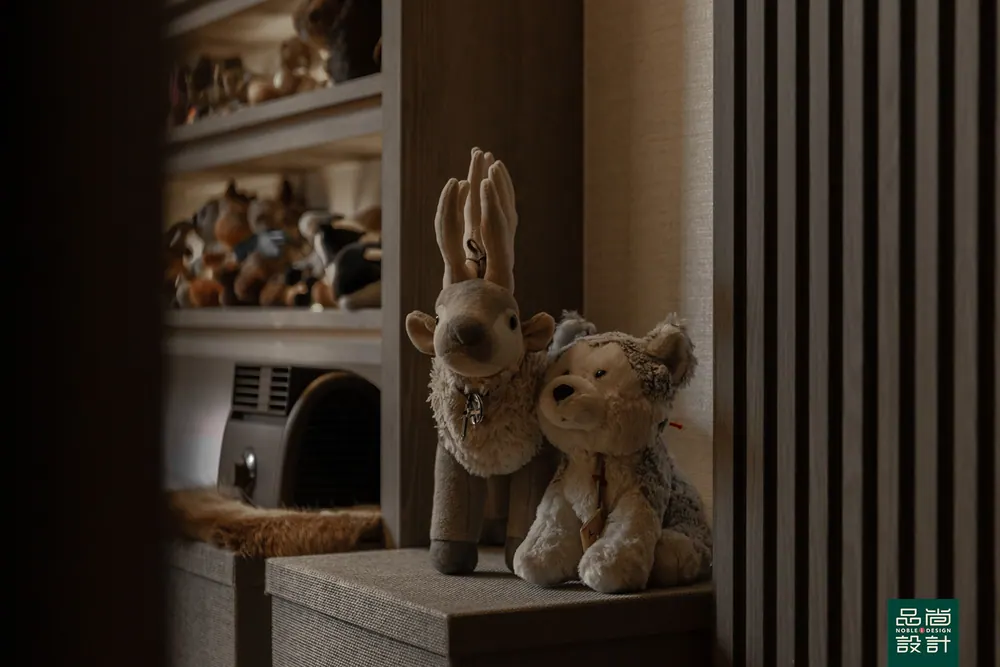 The Gentlemen’s Haven: A Stylish Escape — interior by Noble Interior Design (42 of 50)