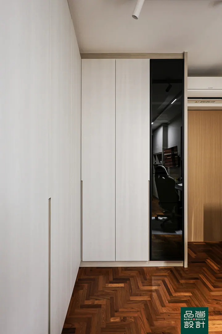 Queenstown 4-room — interior by Noble Interior Design