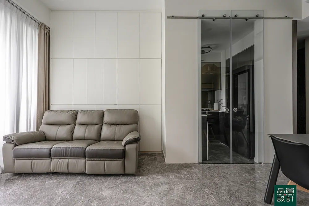 Mooi Residences 3 Bedroom — interior by Noble Interior Design