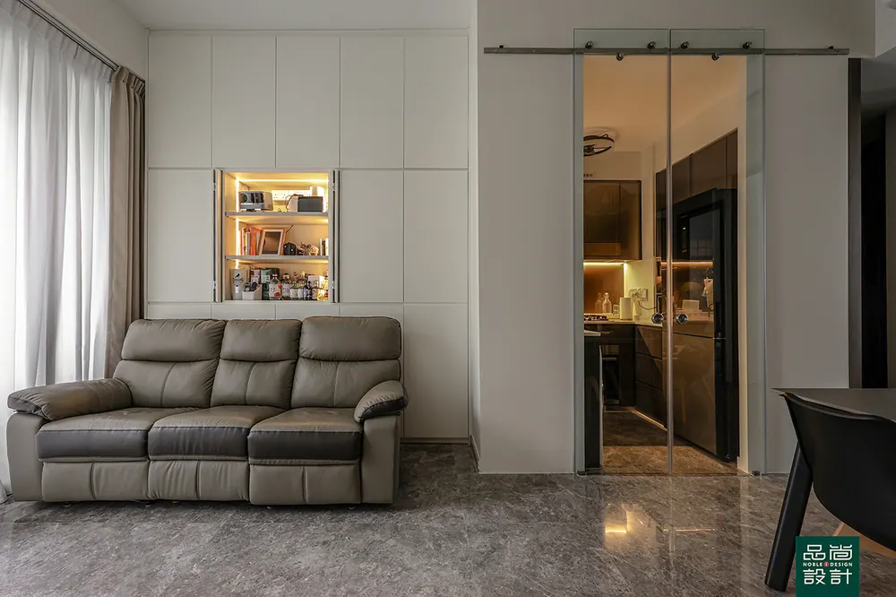 Mooi Residences 3 Bedroom — interior by Noble Interior Design