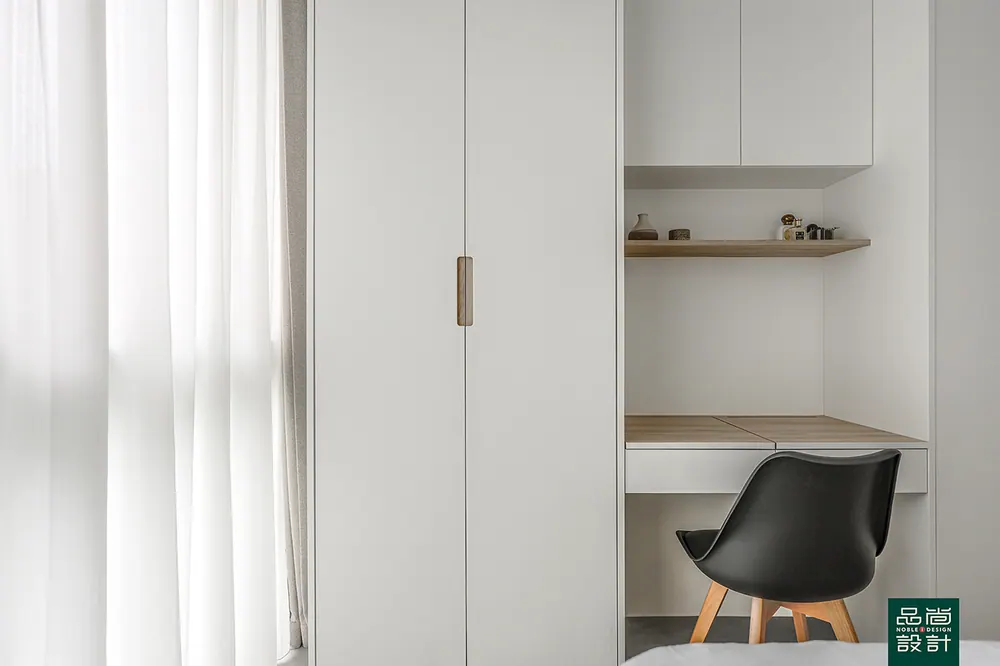 Mooi Residences 3 Bedroom — interior by Noble Interior Design