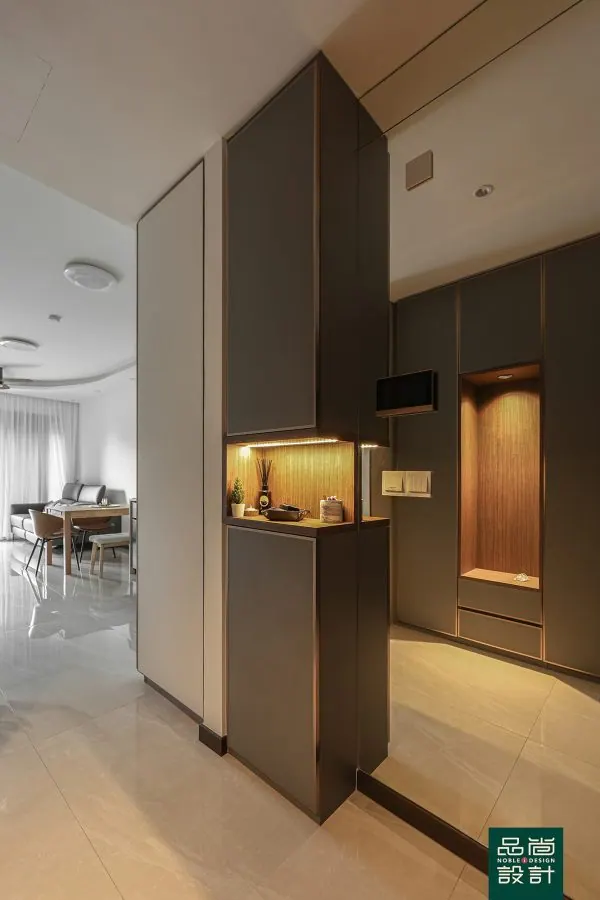Normanton Park 2 Bedroom — interior by Noble Interior Design (7 of 25)