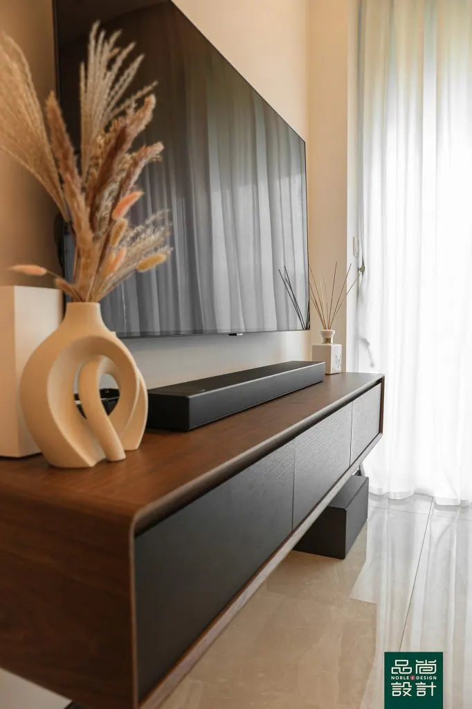 Normanton Park 2 Bedroom — interior by Noble Interior Design (11 of 25)