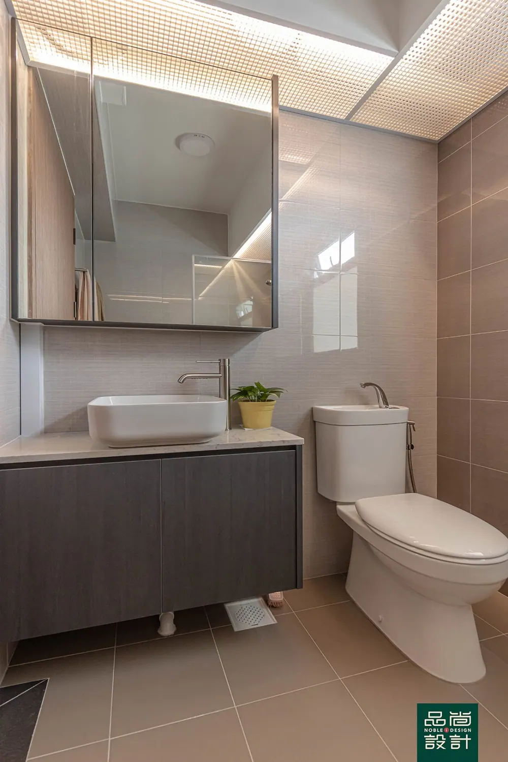 Northshore Cove 4-room — interior by Noble Interior Design (31 of 31)
