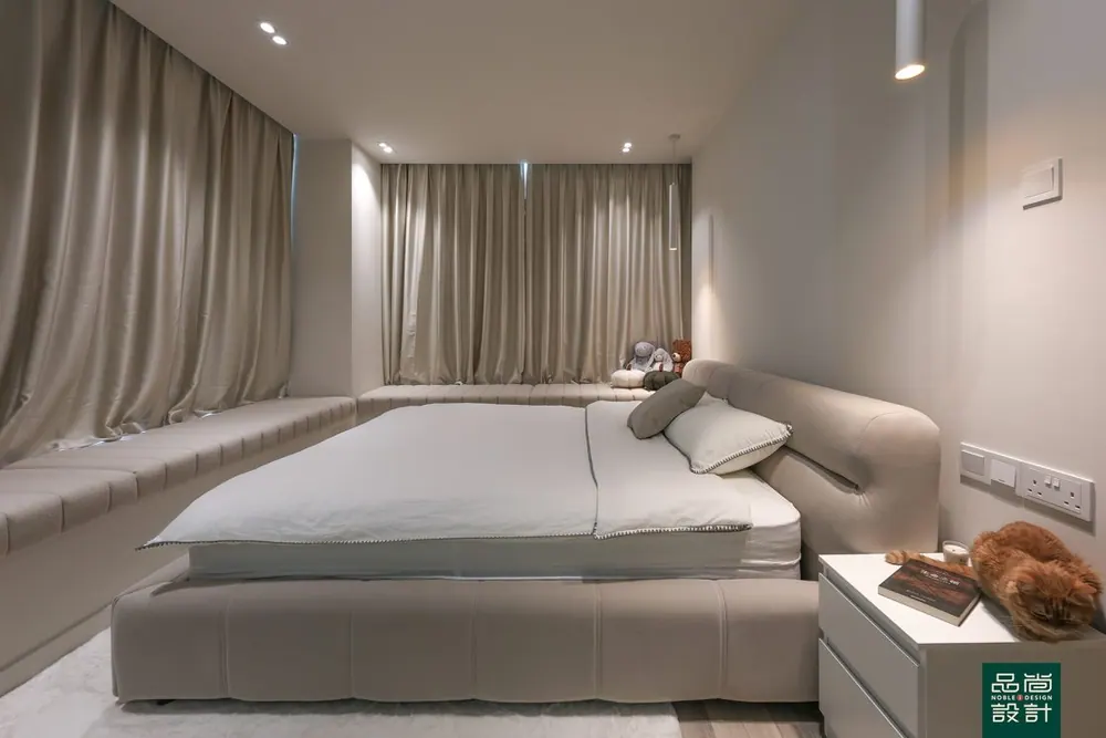 One Amber 3 Bedroom — interior by Noble Interior Design