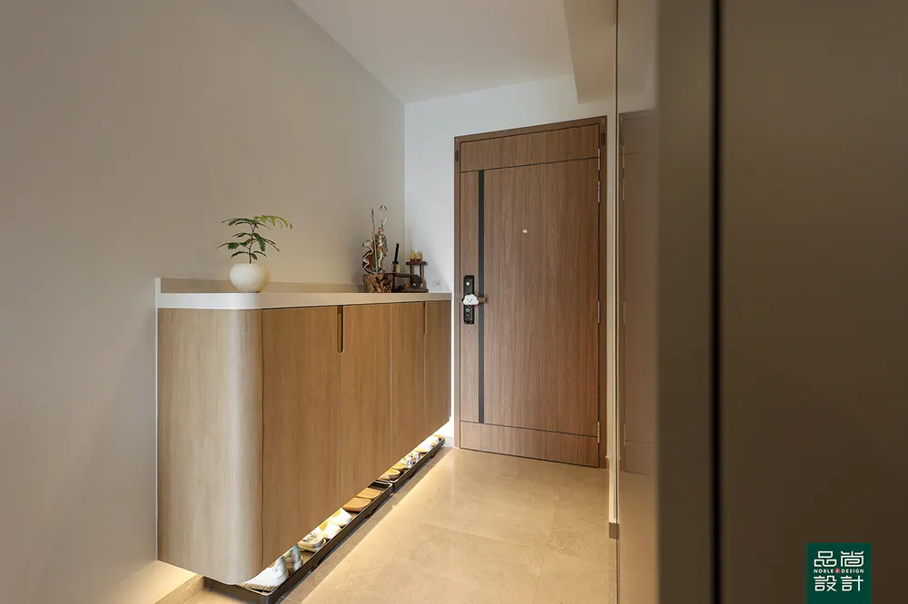 Parc Central Residences 3 Bedroom — interior by Noble Interior Design