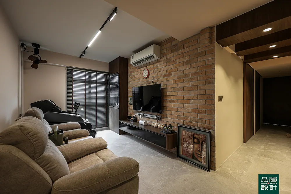 Point Crown 4-room — interior by Noble Interior Design