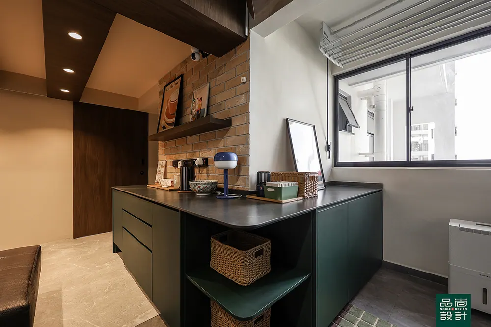 Point Crown 4-room — interior by Noble Interior Design (18 of 40)