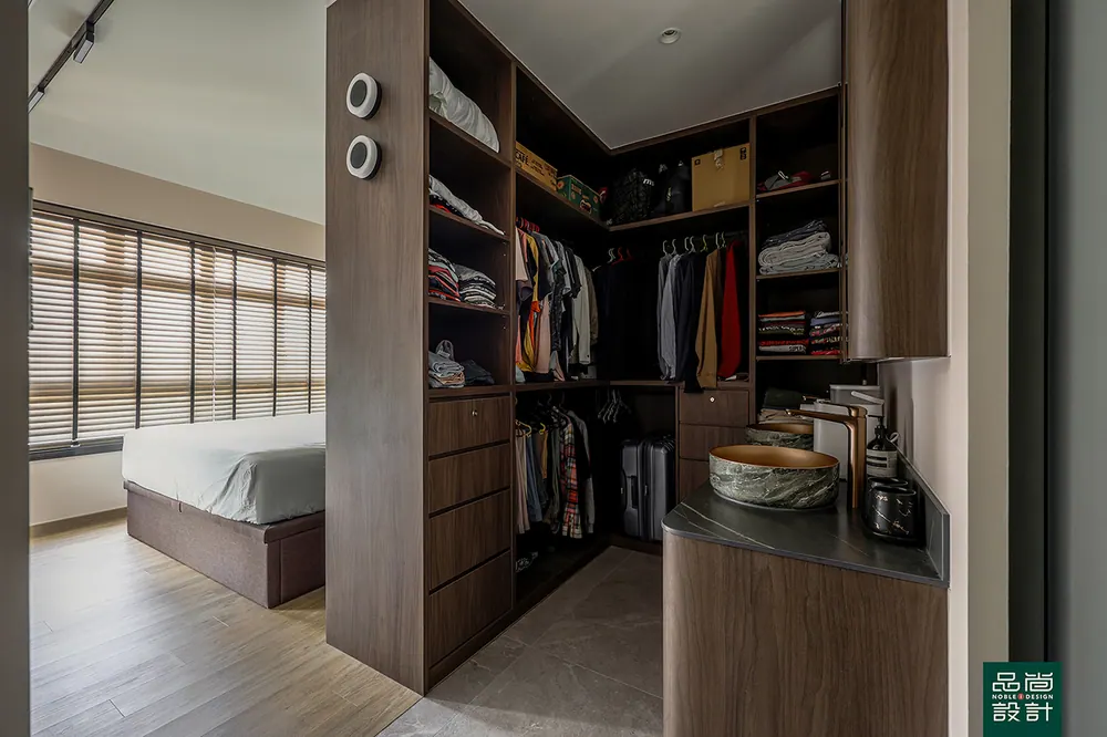 Point Crown 4-room — interior by Noble Interior Design (30 of 40)