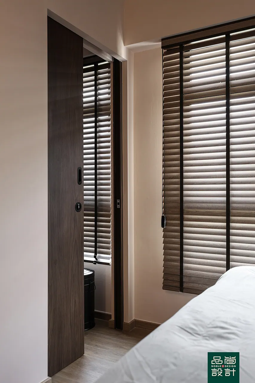 Point Crown 4-room — interior by Noble Interior Design (32 of 40)